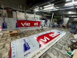 Ốp mặt dựng bằng Alu Lion King